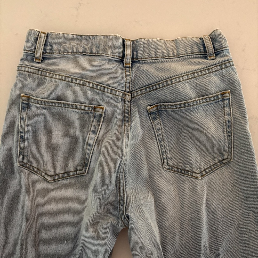 Reformation Cynthia Crop High Relaxed Jeans in Wash Tahoe Destroyed. Size 25 - Picture 7 of 10